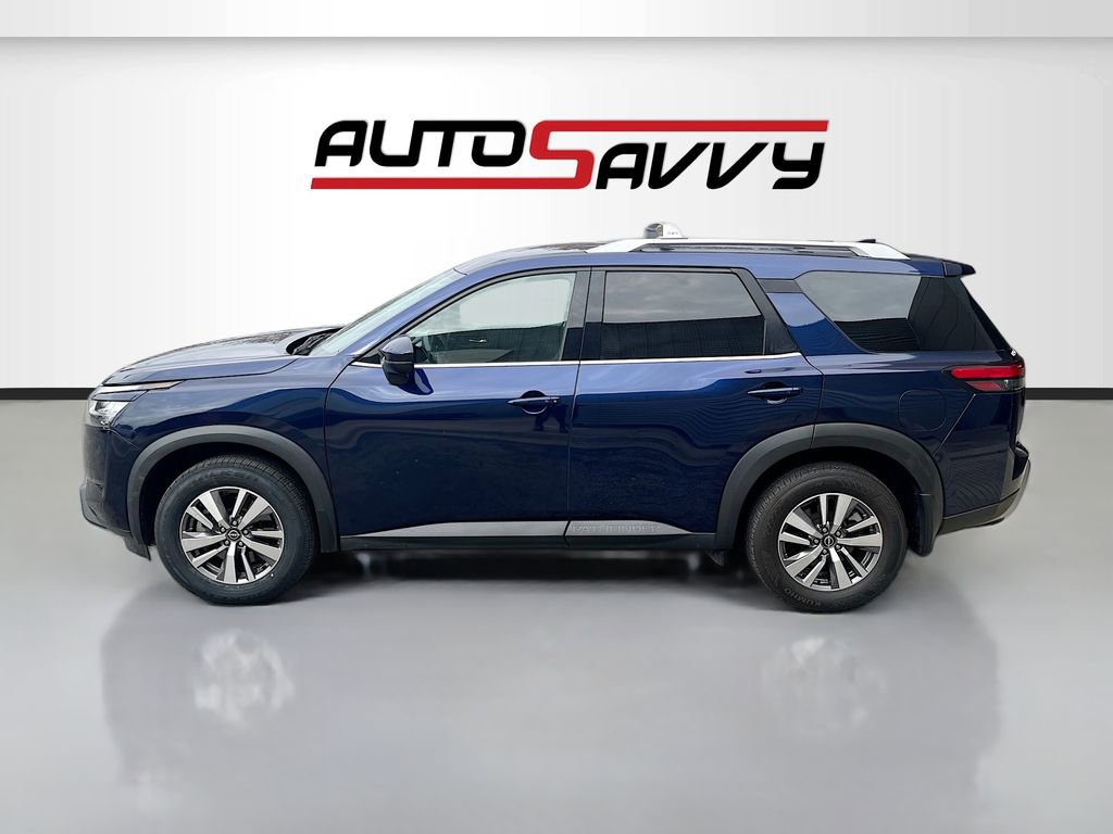 Used 2022 Nissan Pathfinder SL FWD image 4