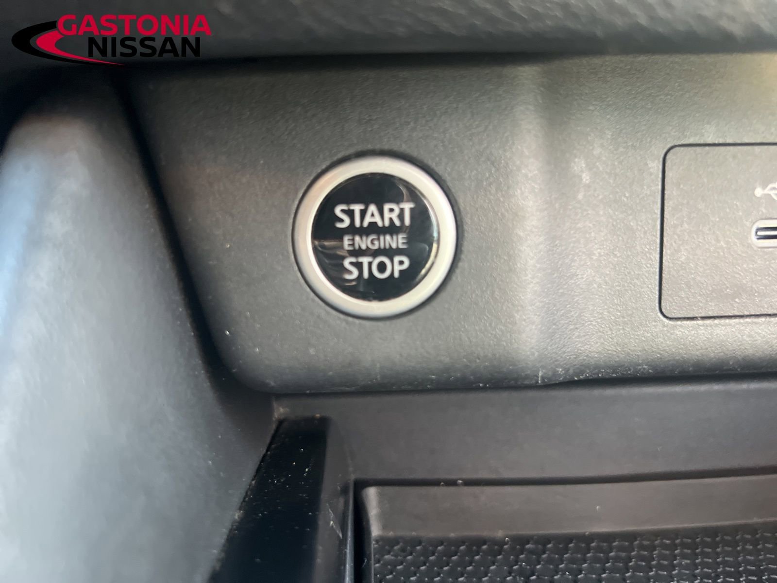 Used 2021 Nissan Rogue SL image 42