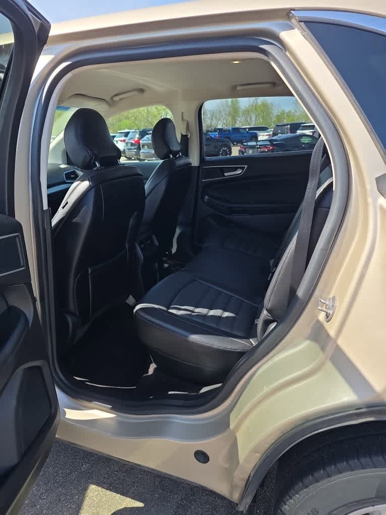 Used 2018 Ford Edge SEL w/ Equipment Group 201A AWD/4WD image 6