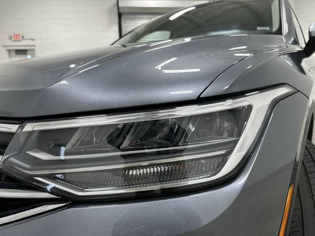 Used 2024 Volkswagen Tiguan SE FWD image 11