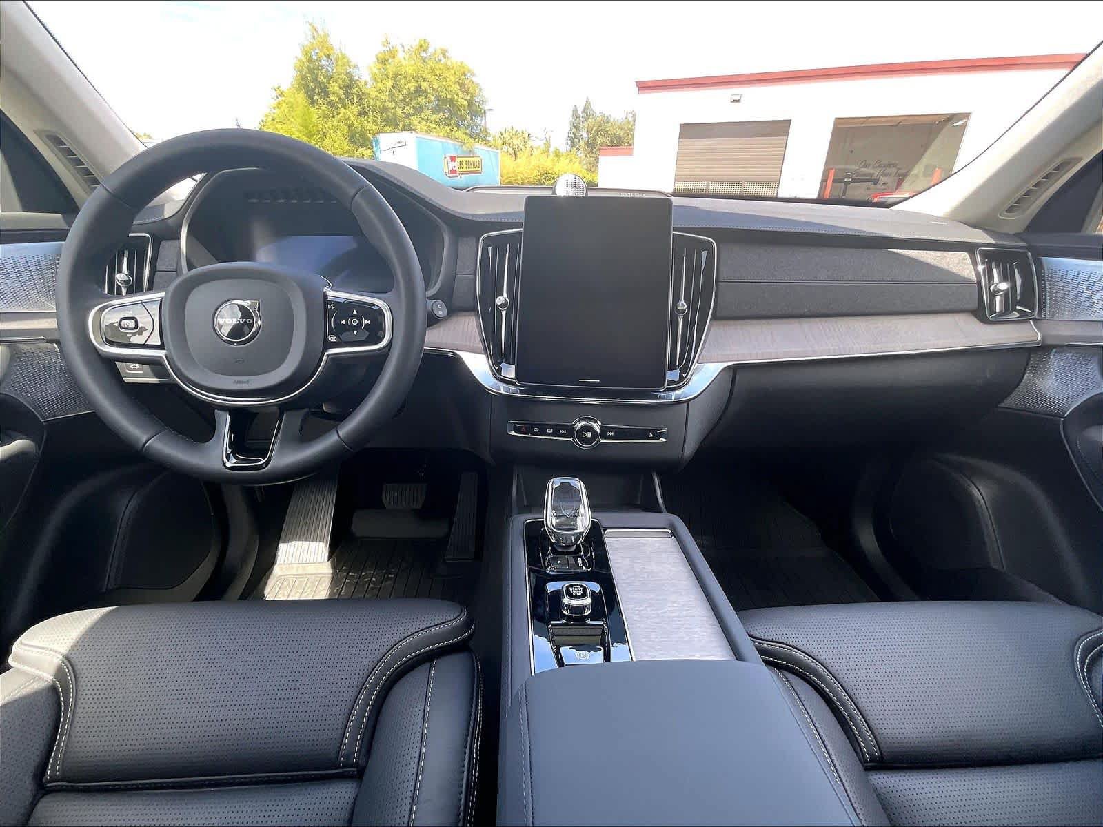 New 2027 Volvo XC90 B6 Ultra AWD/4WD image 7