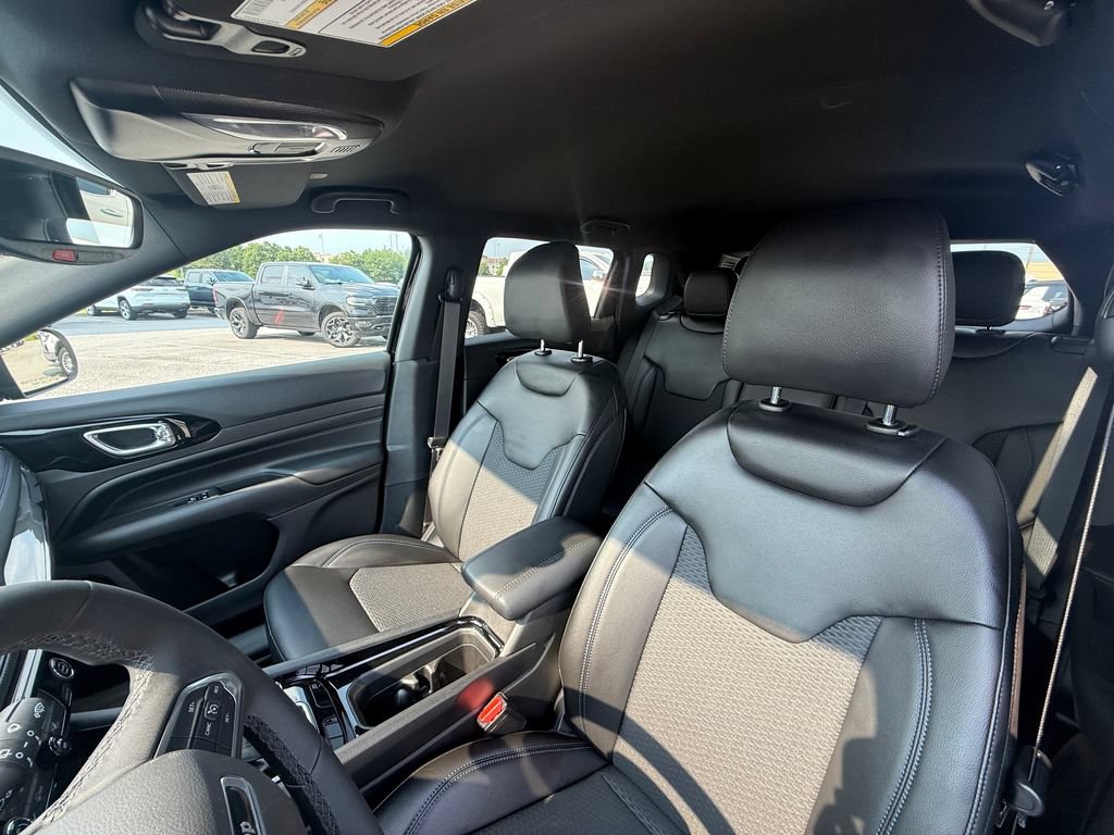 New 2026 Jeep Compass Latitude AWD/4WD image 21