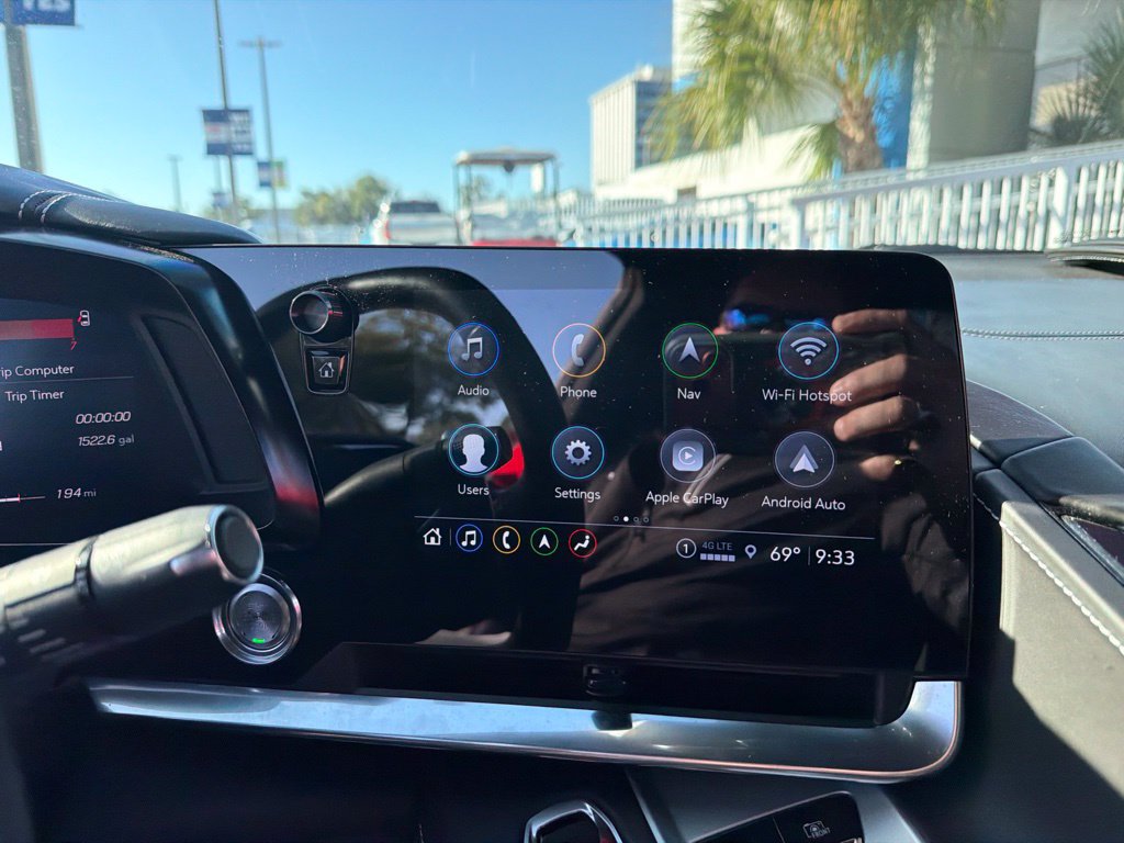 Used 2021 Chevrolet Corvette Stingray Premium Cpe w/ Z51 Performance Package RWD image 14