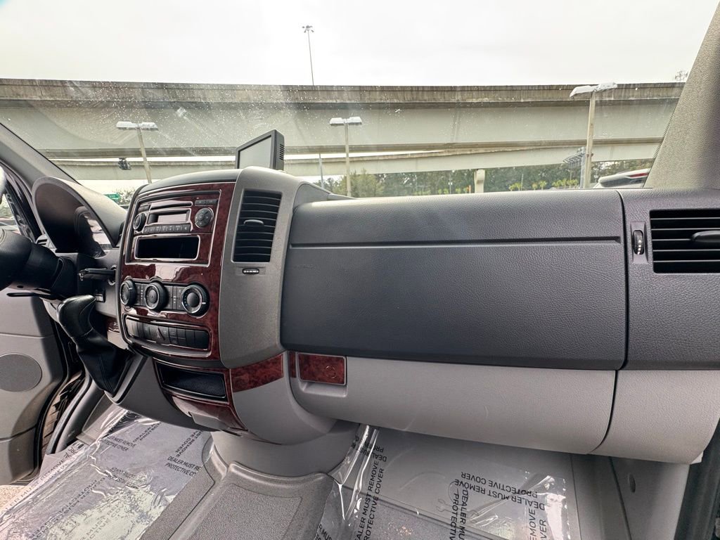 Used 2012 Mercedes-Benz Sprinter 2500 image 31