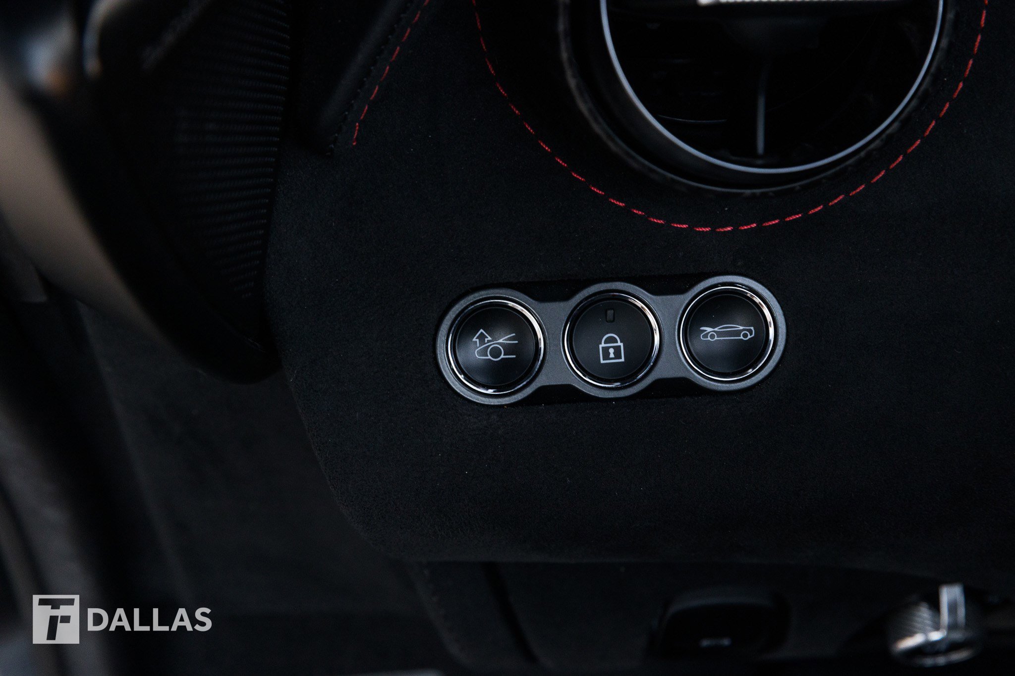 Used 2024 McLaren 750S Spider image 27