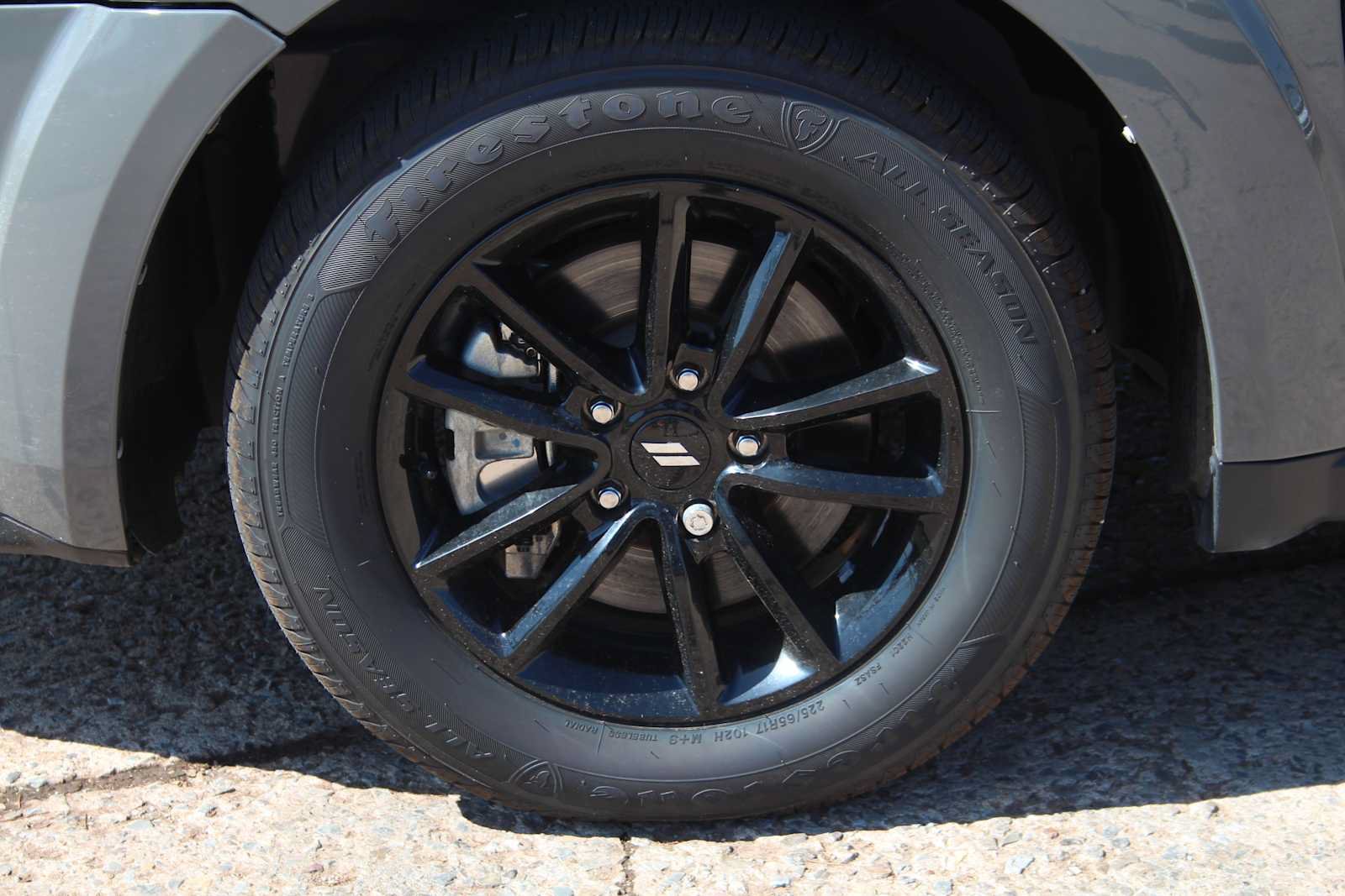 Used 2020 Dodge Journey SE w/ Blacktop Package FWD image 16