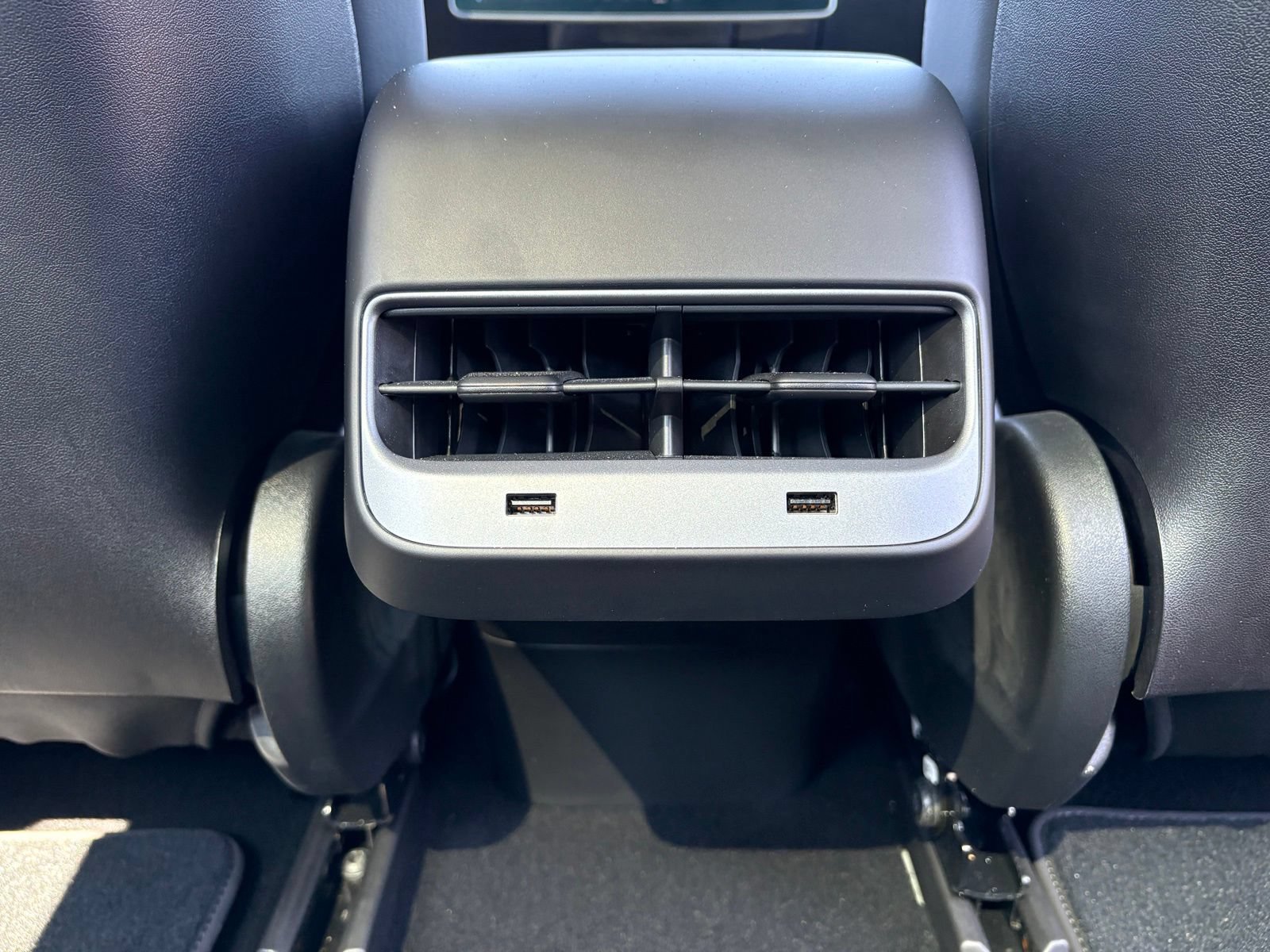 Used 2020 Tesla Model 3 Long Range AWD/4WD image 31