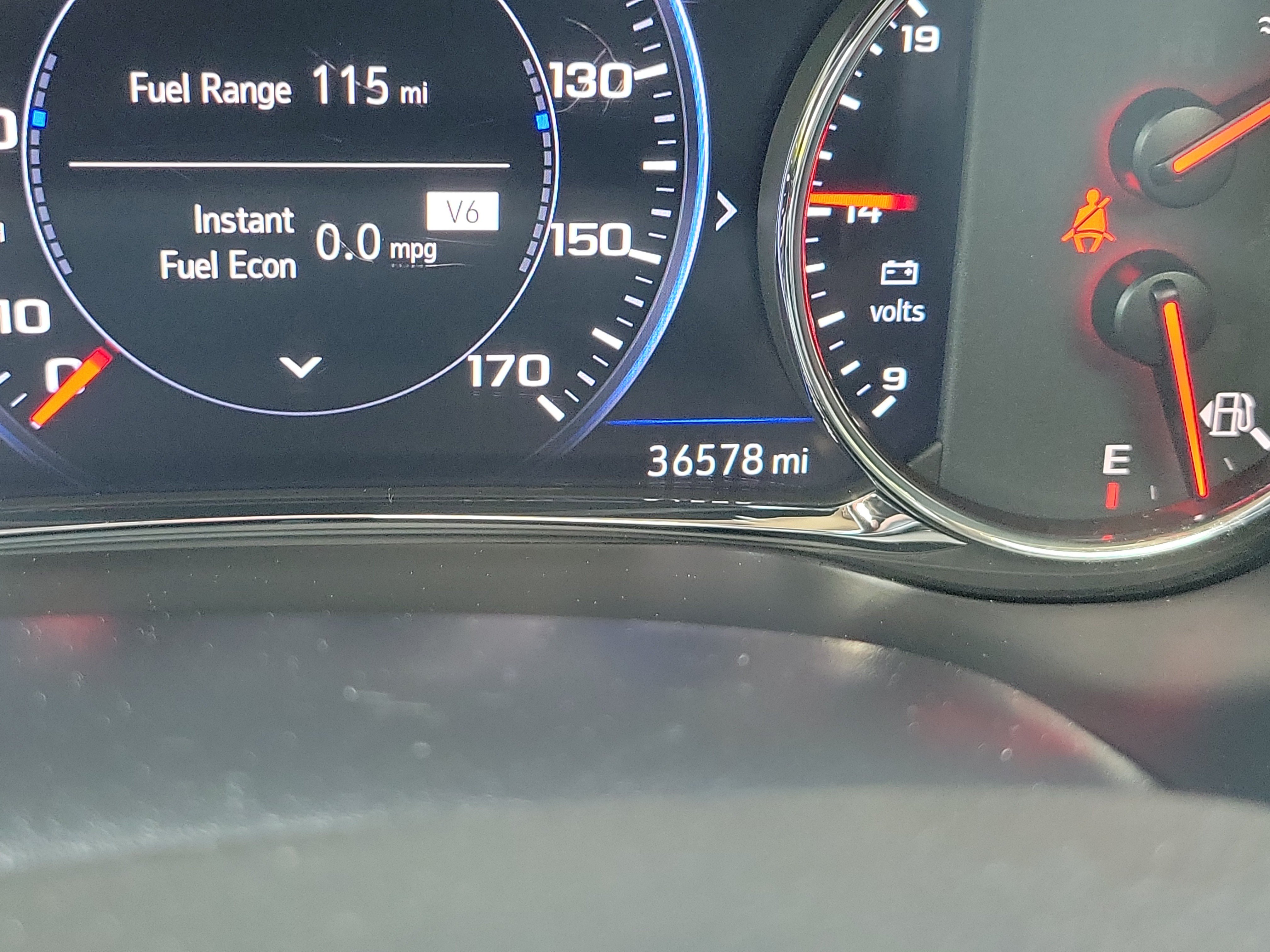 Used 2022 GMC Acadia AT4 w/ Technology Package AWD/4WD image 24