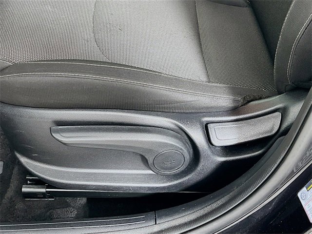 Used 2023 Kia Forte LXS image 11