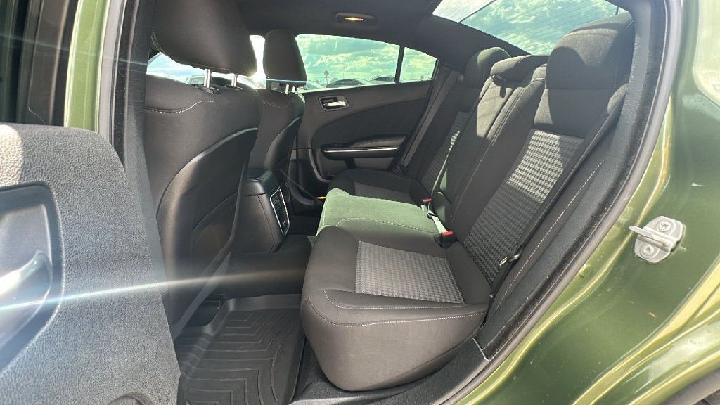 Used 2022 Dodge Charger R/T RWD image 31