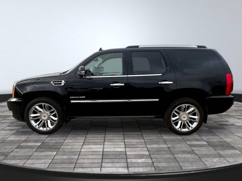 Used 2013 Cadillac Escalade Platinum AWD/4WD image 4