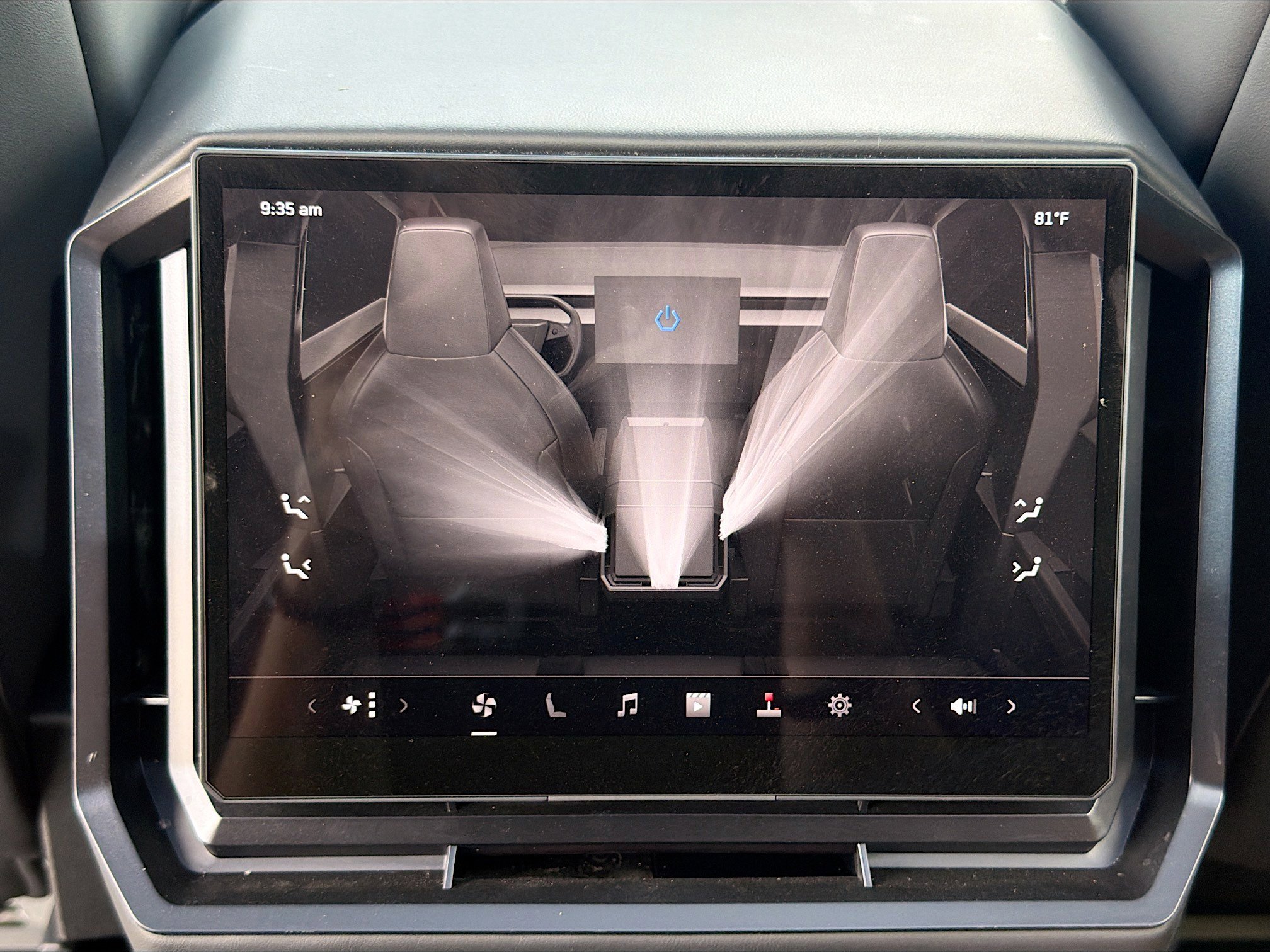 Used 2024 Tesla Cybertruck AWD Crew Cab image 20
