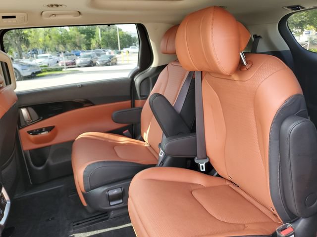 Certified 2023 Kia Carnival SX Prestige FWD image 8