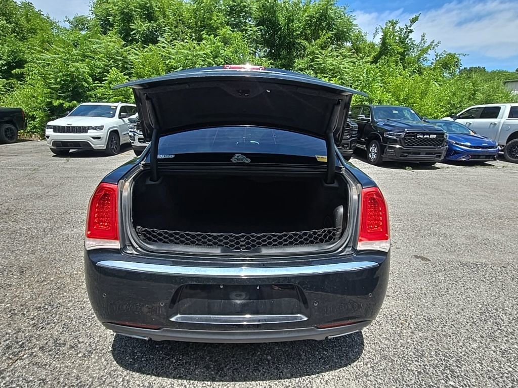 Used 2017 Chrysler 300 Limited w/ 300 Premium Group AWD/4WD image 18