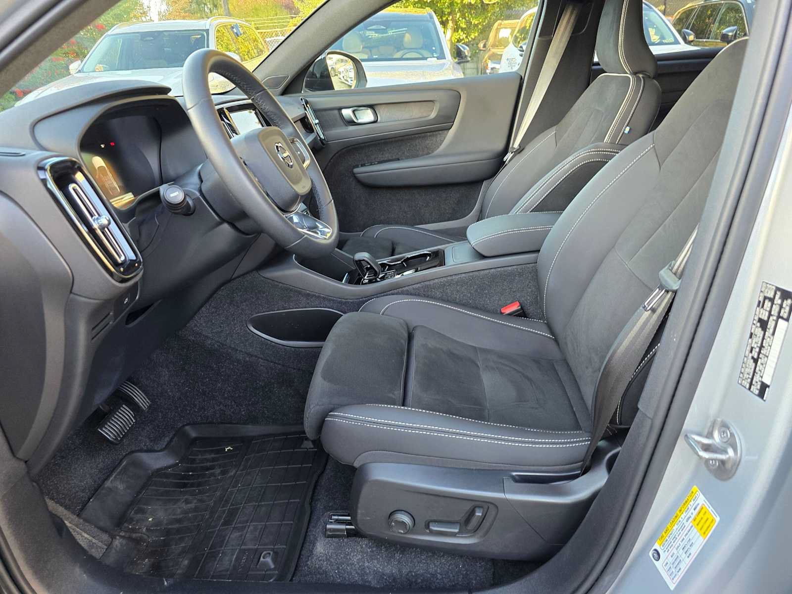 Used 2023 Volvo C40 P8 Recharge Plus w/ Climate Package AWD/4WD image 20