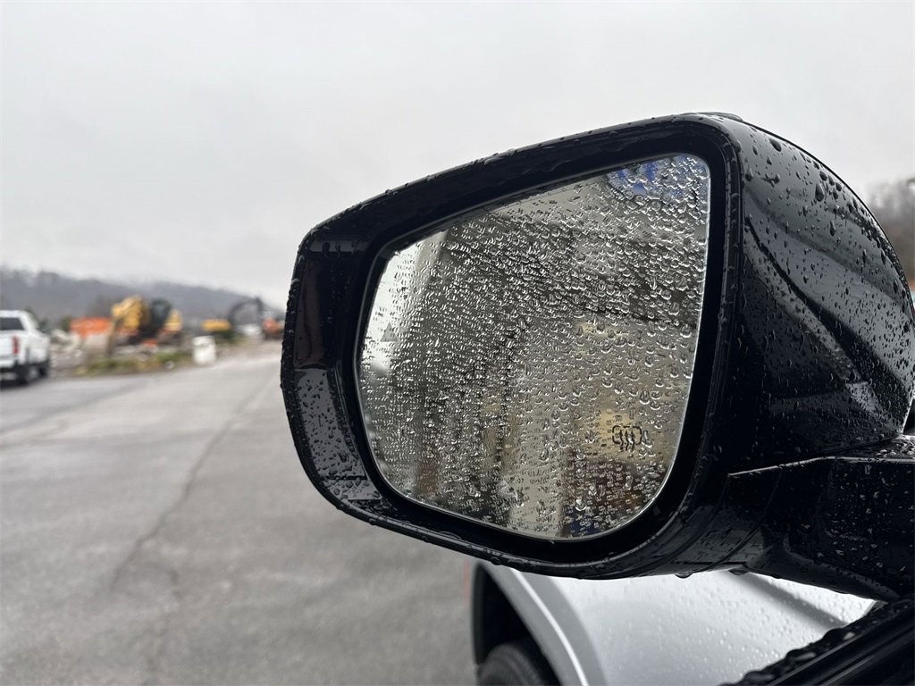 Used 2021 Jeep Grand Cherokee L Overland image 23