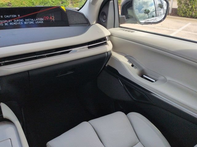 New 2026 Lincoln Navigator L Reserve AWD/4WD image 17
