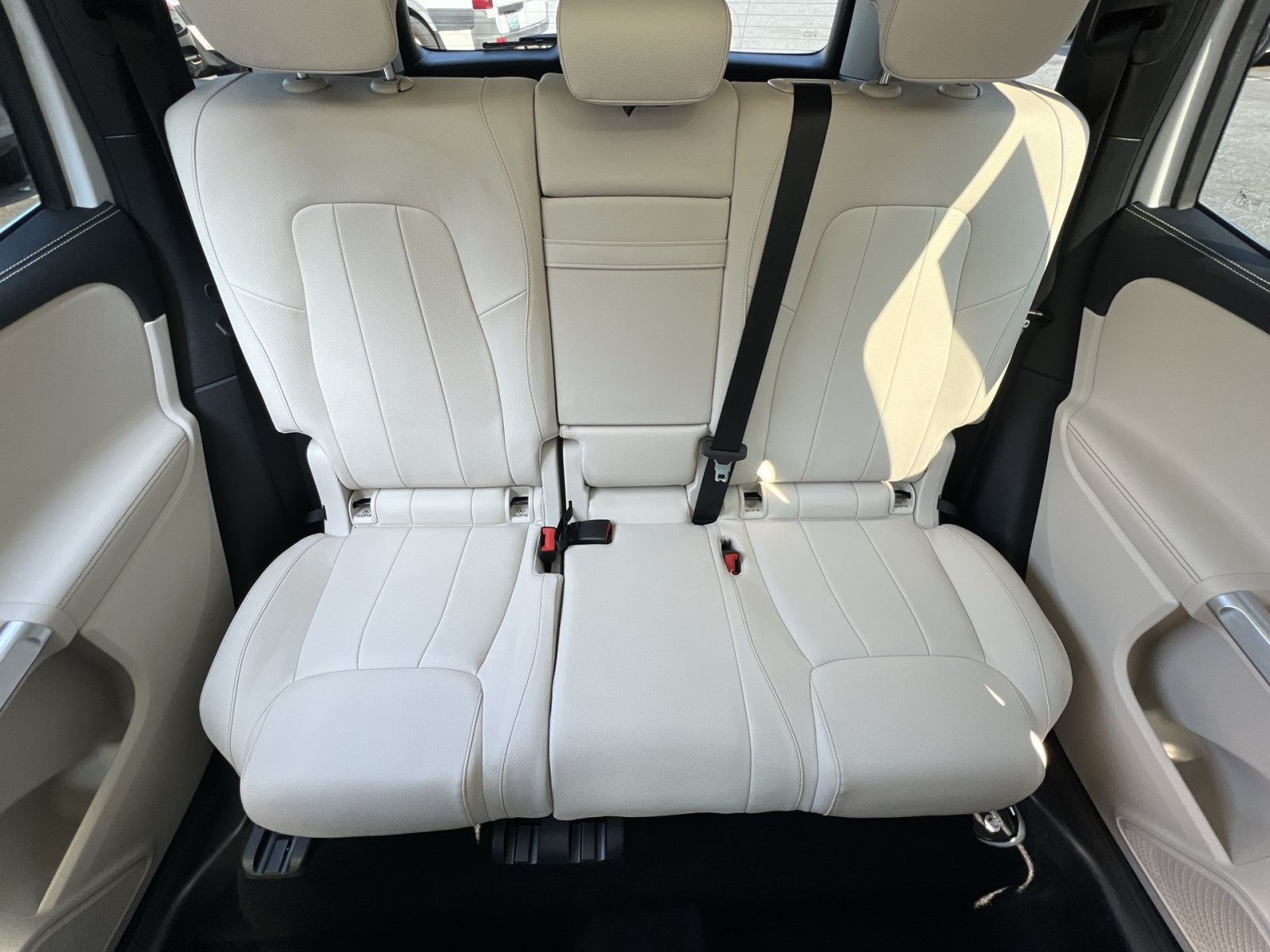 Certified 2022 Mercedes-Benz GLB 250 4MATIC image 15