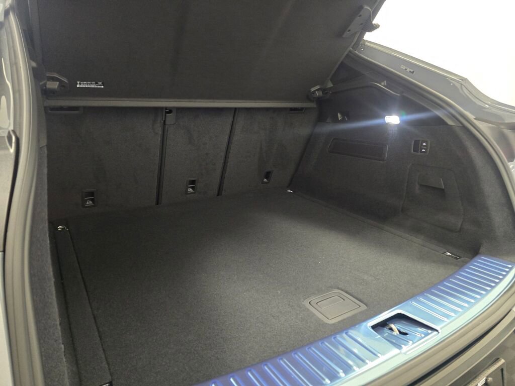 New 2026 Porsche Cayenne GTS image 24