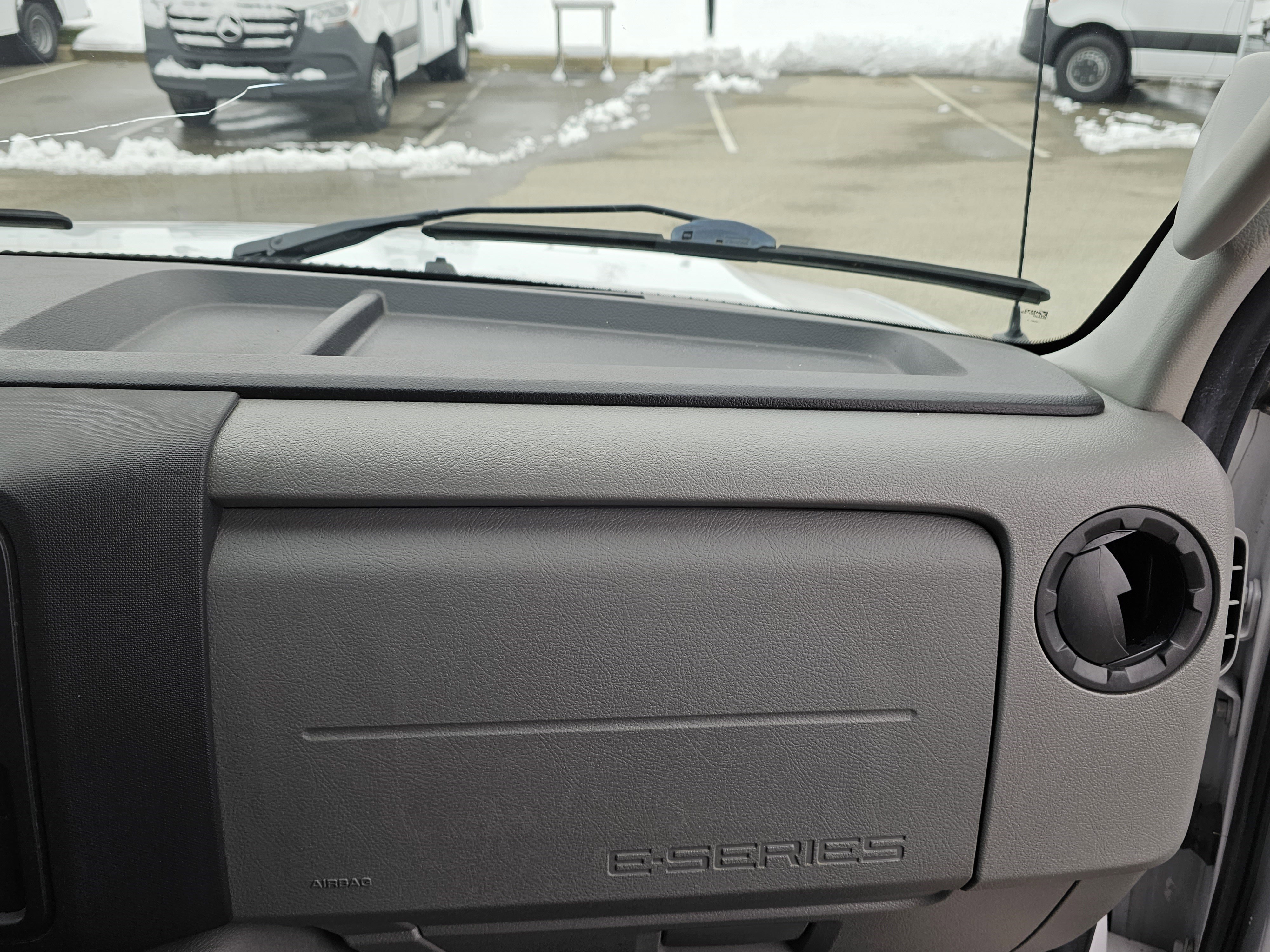 Used 2019 Ford E-350 and Econoline 350 Super Duty w/ Power Windows & Locks Group image 19