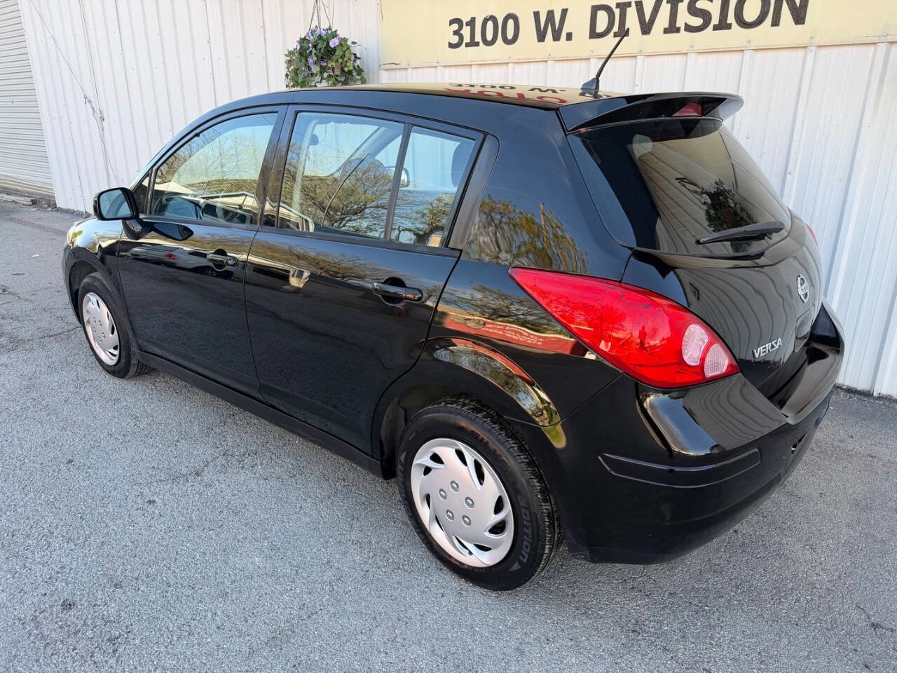 Used 2012 Nissan Versa 1.8 S image 10
