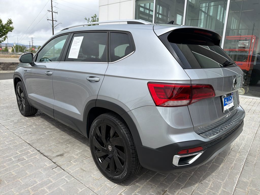 Certified 2024 Volkswagen Taos SEL image 5