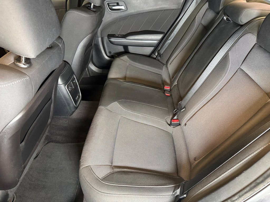 Used 2017 Dodge Charger SXT image 20