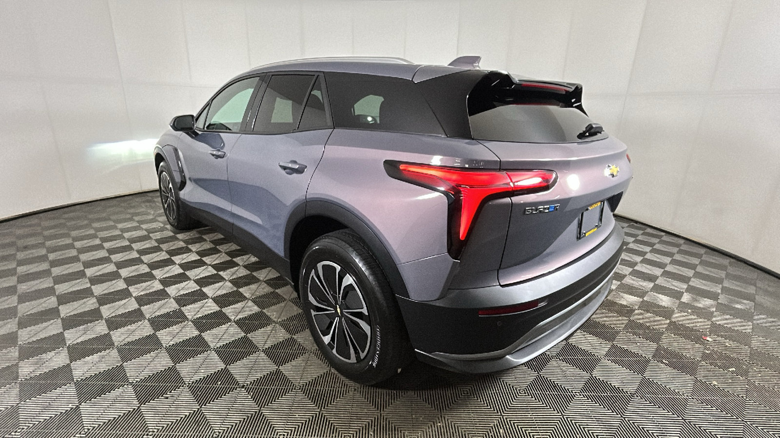 Used 2024 Chevrolet Blazer EV LT AWD/4WD image 5