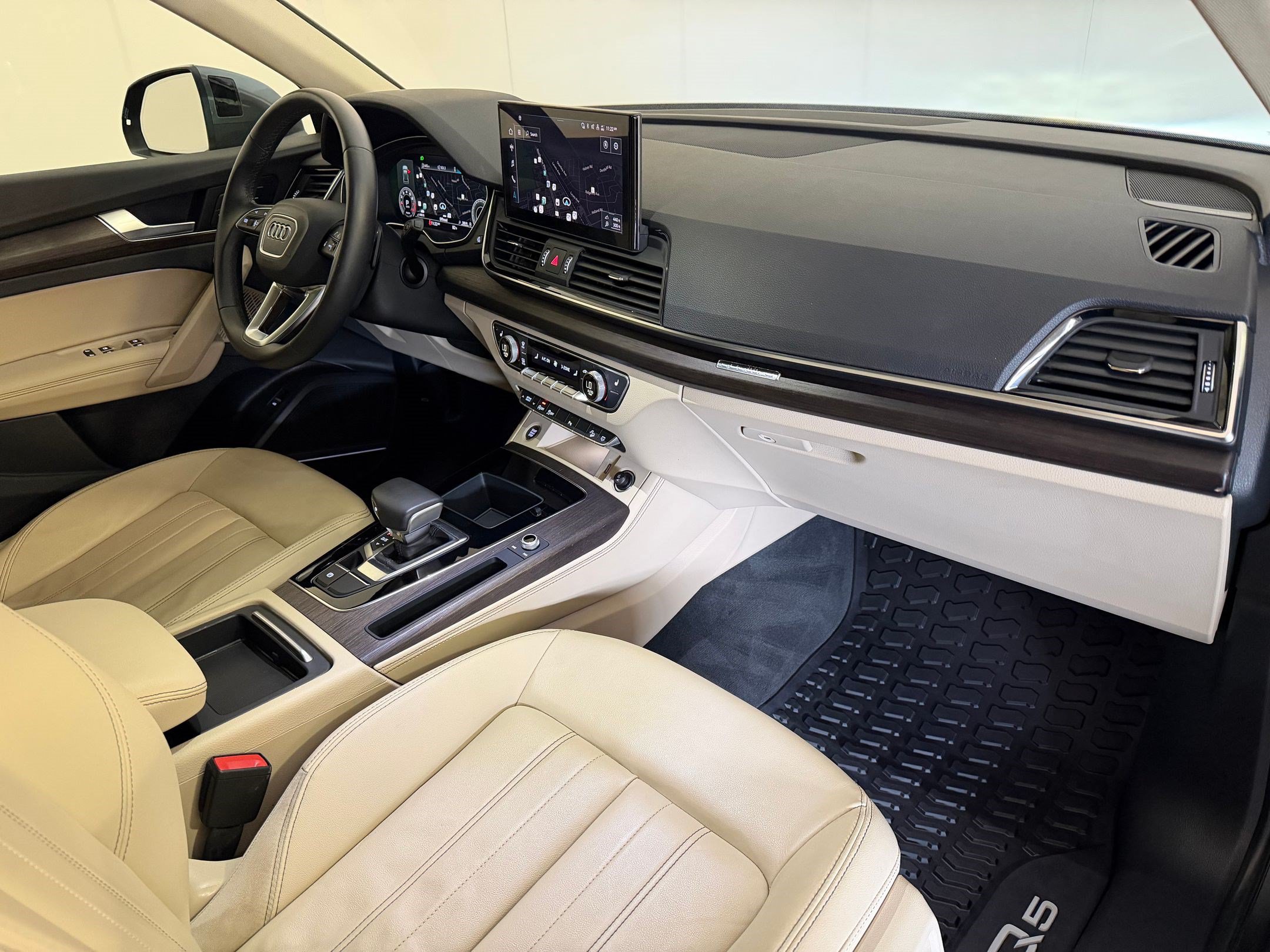 Certified 2022 Audi Q5 2.0T Premium Plus w/ Premium Plus Package AWD/4WD image 33