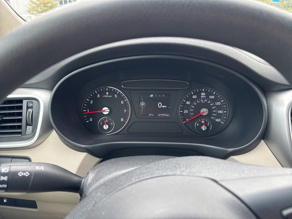 Used 2017 Kia Sorento AWD image 16