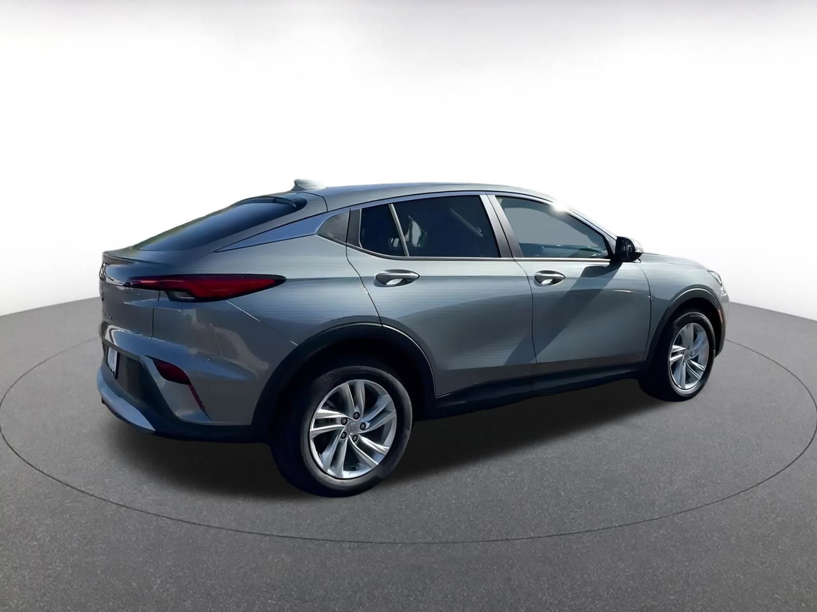 Used 2025 Buick Envista Preferred image 12