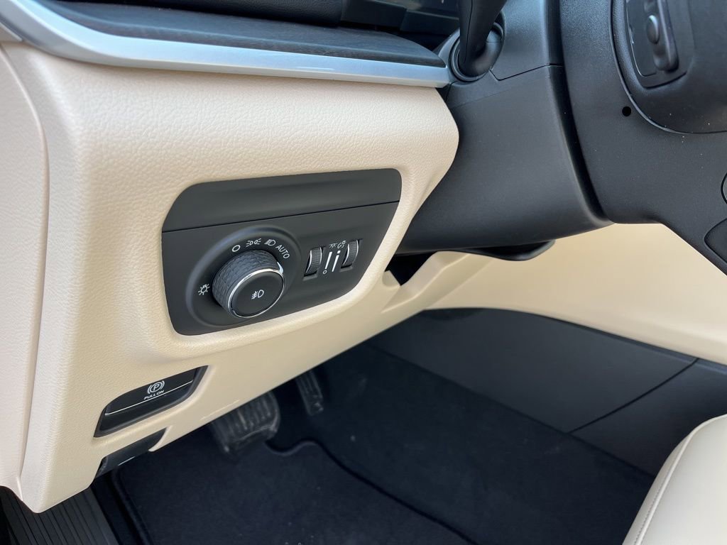 New 2026 Jeep Grand Cherokee L Limited image 7