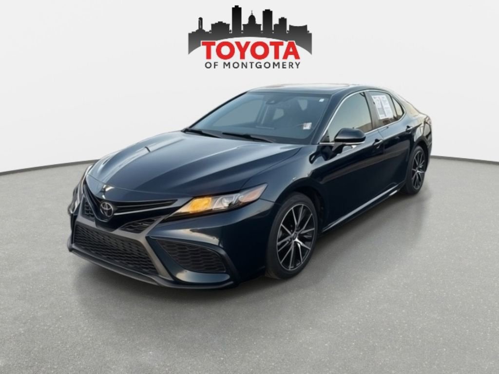 Used 2021 Toyota Camry SE w/ Convenience Package