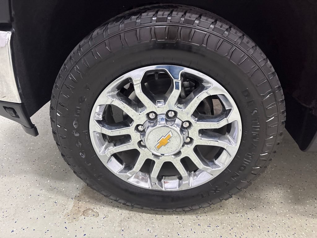 Used 2024 Chevrolet Silverado 2500 LTZ w/ LTZ Convenience Package AWD/4WD image 12
