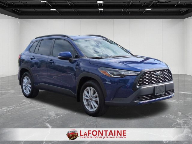 Used 2022 Toyota Corolla Cross LE AWD/4WD image 7