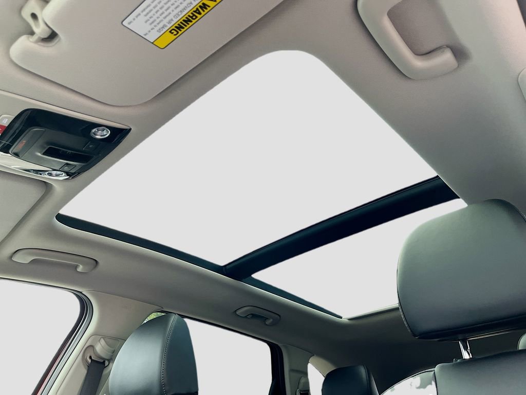 Certified 2025 Kia Sorento S w/ Panoramic Sunroof Package image 33