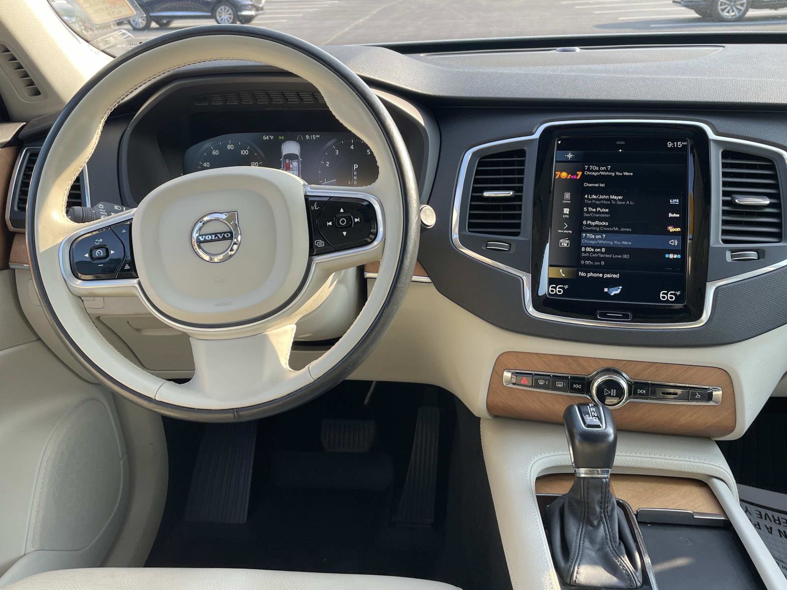 Used 2022 Volvo XC90 T5 Momentum w/ Protection Package Premier image 16