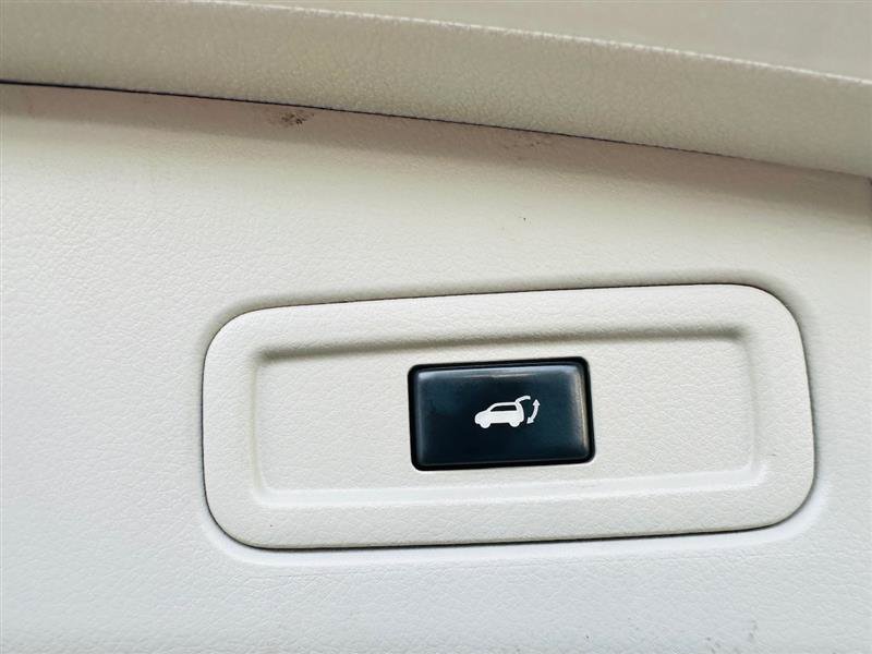 Used 2014 Nissan Murano SL AWD/4WD image 17