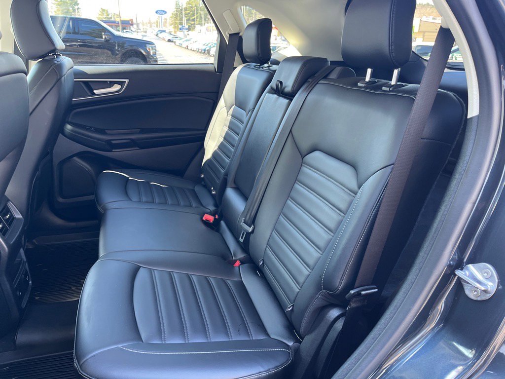 Used 2024 Ford Edge SEL w/ Convenience Package image 11