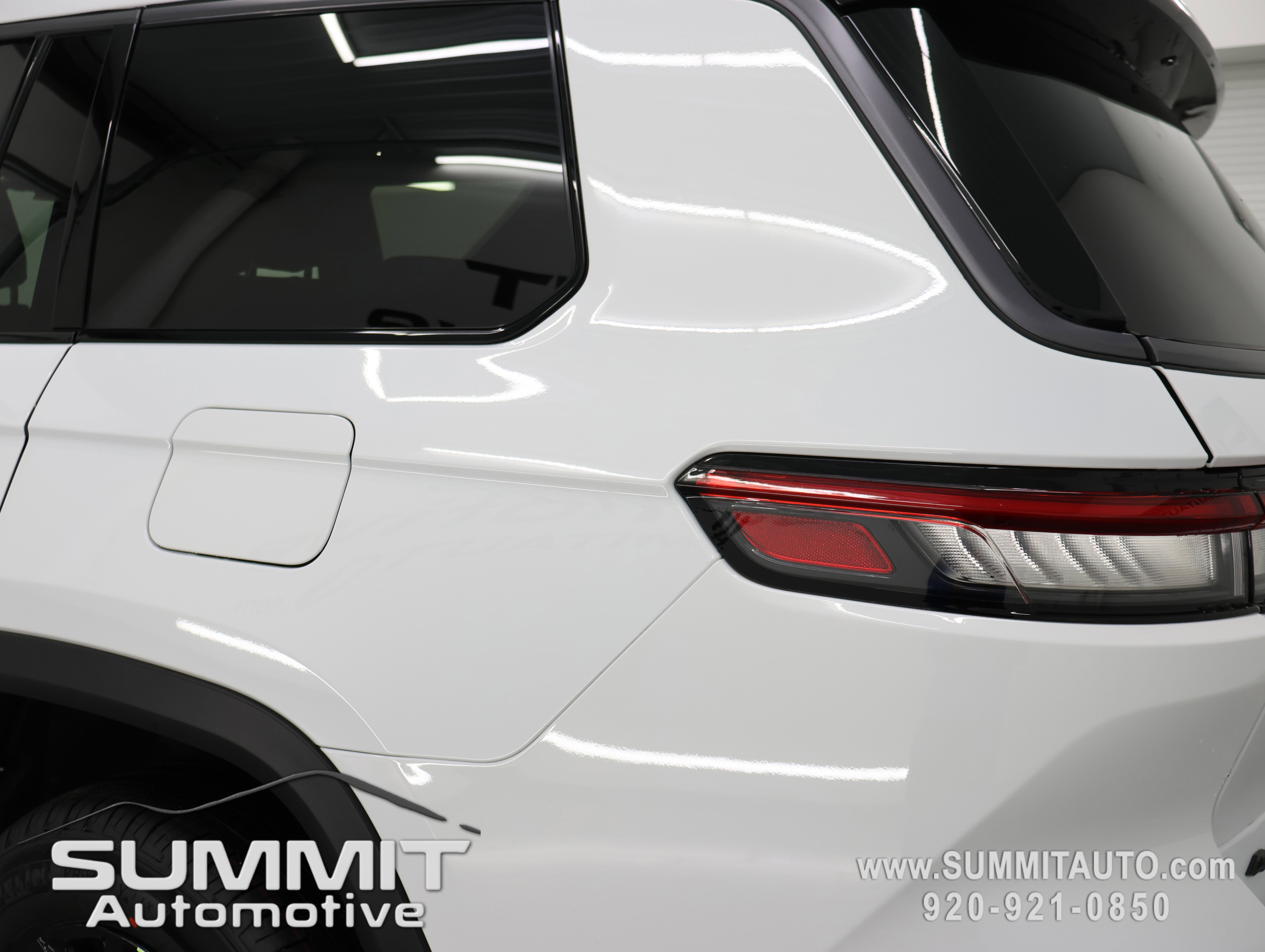 New 2026 Jeep Grand Cherokee L Laredo Altitude image 29