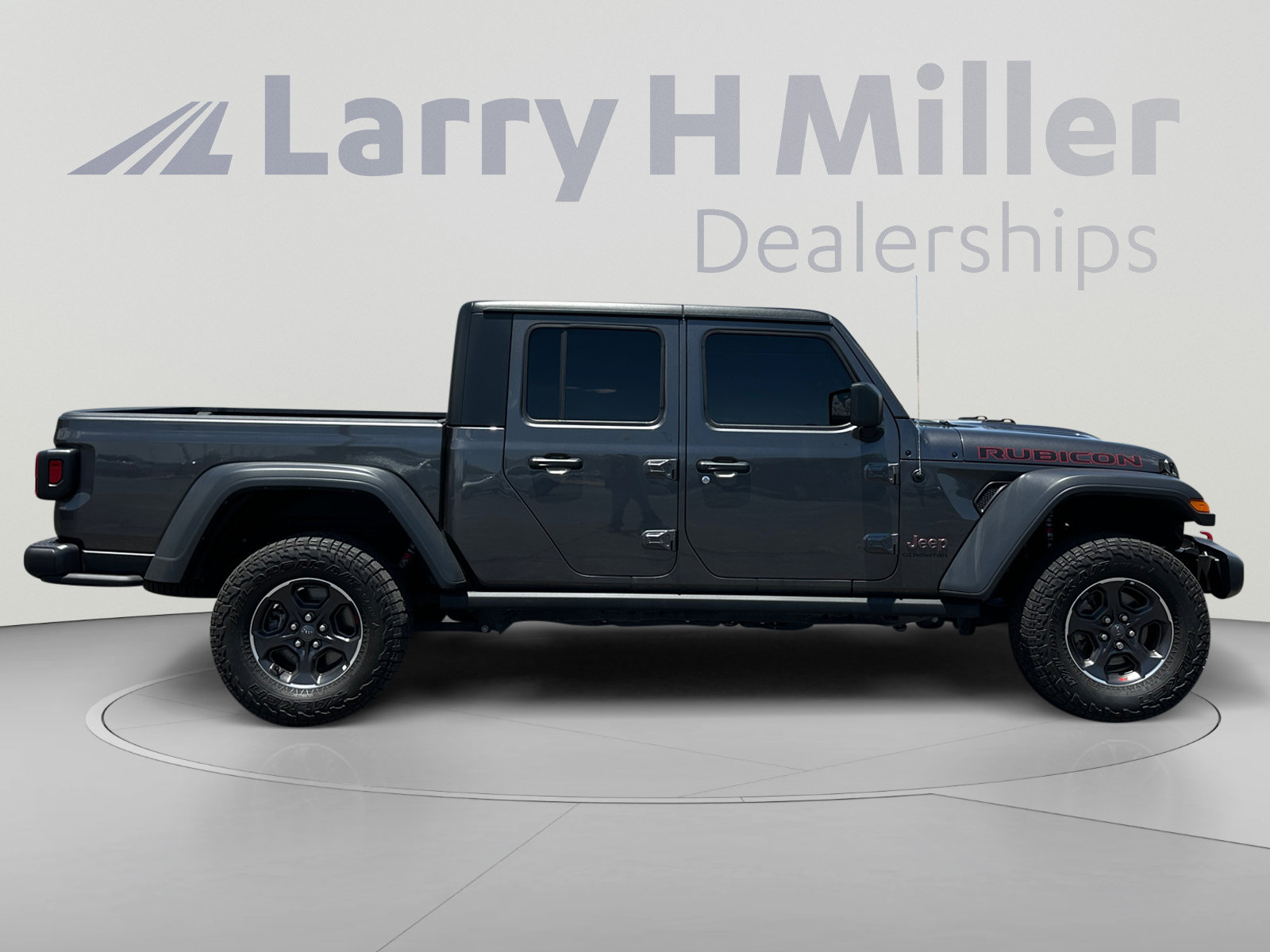 Used 2022 Jeep Gladiator Rubicon w/ Cold Weather Group AWD/4WD image 6