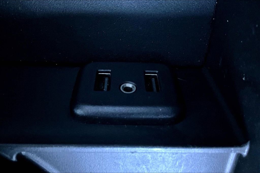 Used 2021 Chevrolet Camaro LS image 26