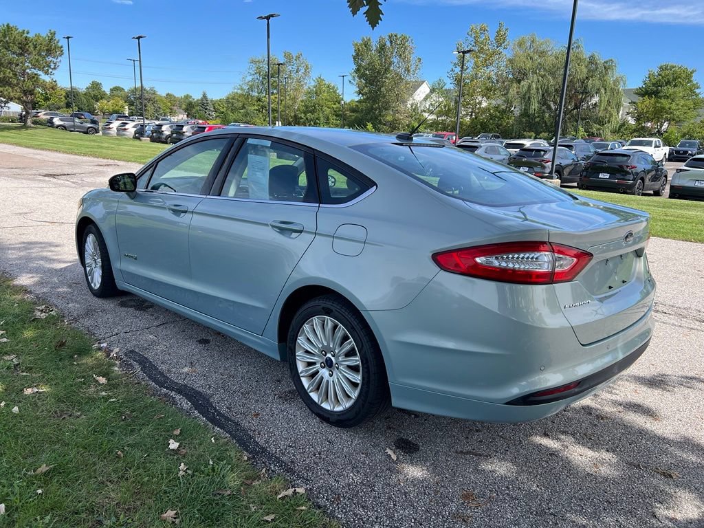 Used 2014 Ford Fusion SE FWD image 3