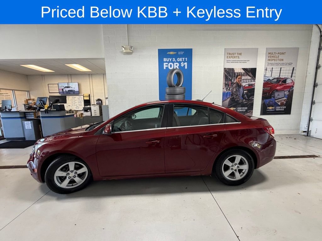 Used 2016 Chevrolet Cruze LT FWD image 4