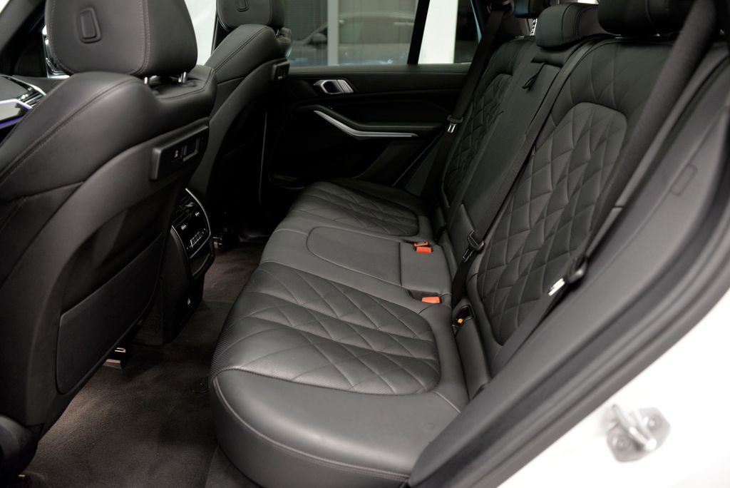 Used 2023 BMW X5 xDrive45e w/ Climate Comfort Package image 29