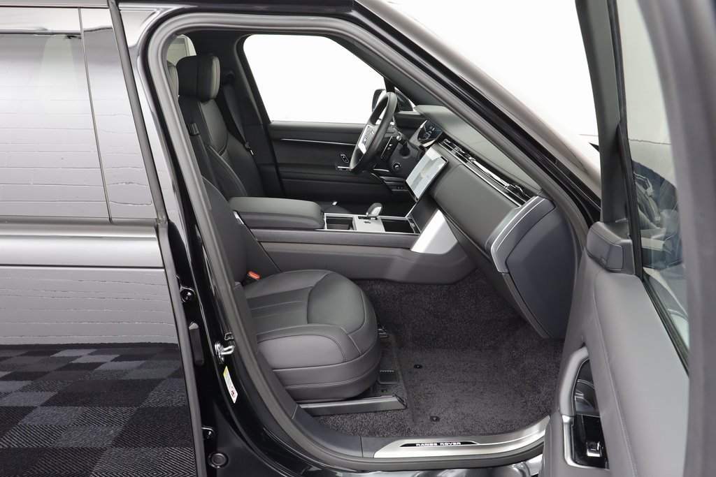 New 2025 Land Rover Range Rover SE image 21