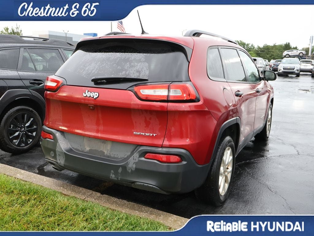 Used 2016 Jeep Cherokee Sport FWD image 22