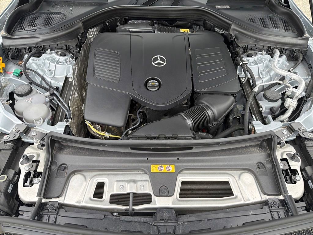 Used 2025 Mercedes-Benz GLC 350e 4MATIC image 26