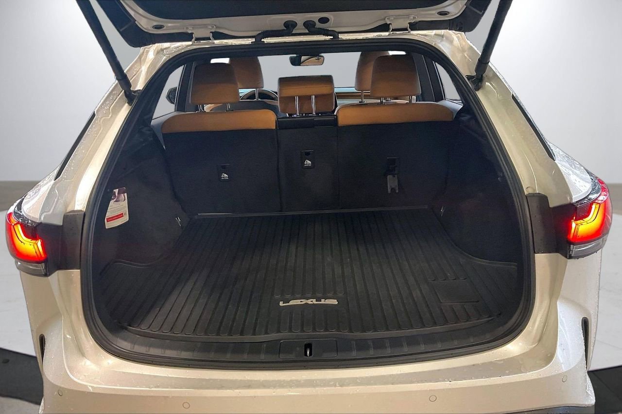 Used 2023 Lexus RX 350 Premium w/ Accessory Package image 27