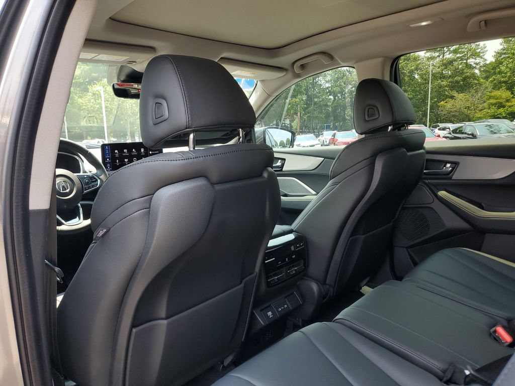 Certified 2025 Acura MDX FWD image 12
